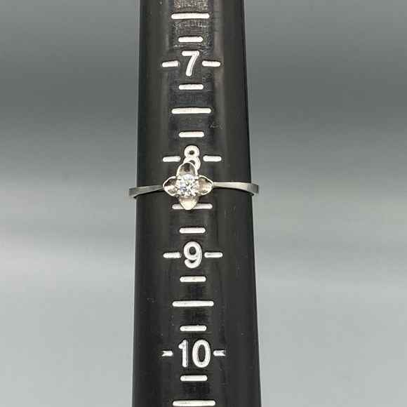 Crystal Solitaire Ring in Flower-Type Setting - Picture 3 of 4